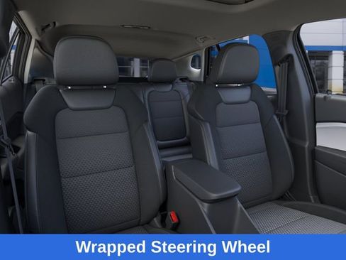 New 2026 Chevrolet Trax LT w/ Sunroof Package FWD image 17
