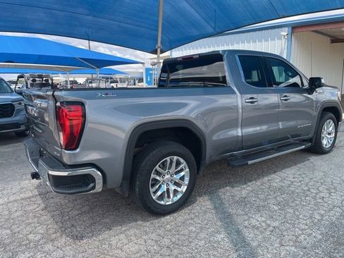 Used 2022 GMC Sierra 1500 SLE w/ X31 Off-Road Package AWD/4WD image 4