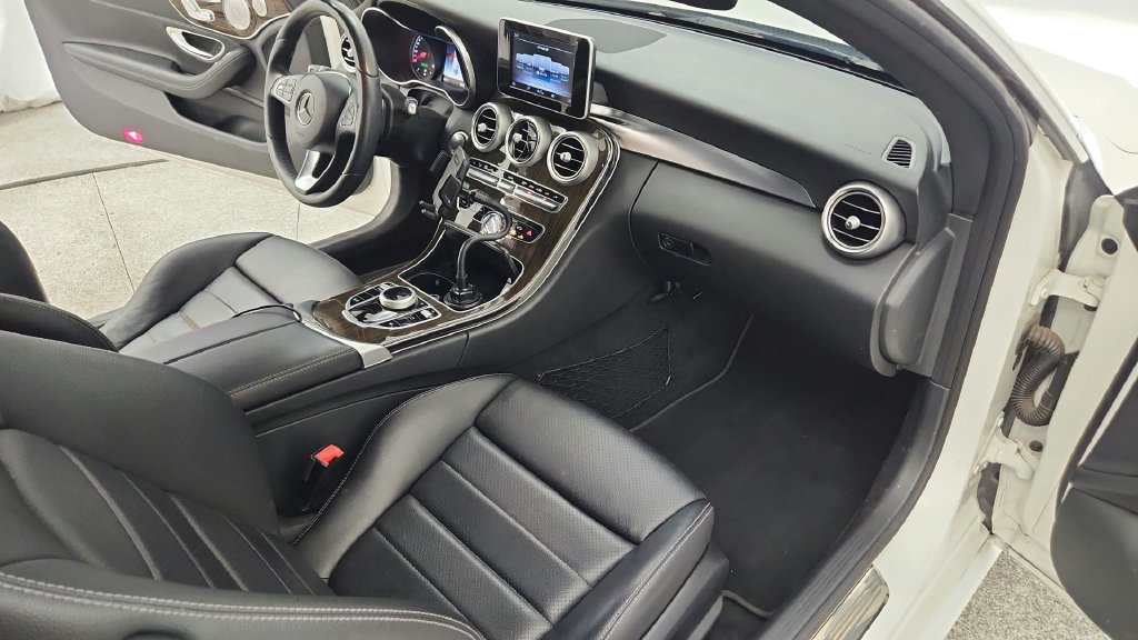 Used 2018 Mercedes-Benz C 300 Coupe image 23
