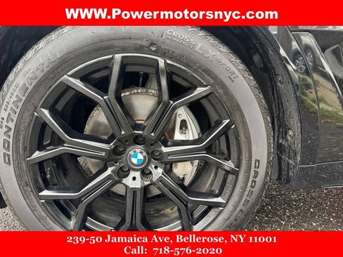 Used 2022 BMW X7 xDrive40i w/ Premium Package AWD/4WD image 15