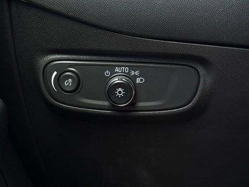 Used 2023 Chevrolet Equinox RS AWD/4WD image 19
