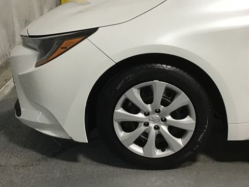 Certified 2024 Toyota Corolla LE FWD image 5