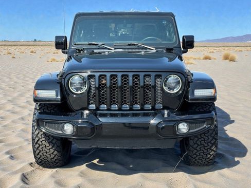 Used 2023 Jeep Gladiator Overland AWD/4WD image 3