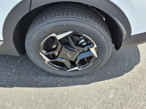 New 2026 Kia Sportage EX w/ EX Panorama Roof Package image 8