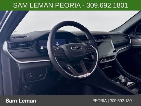 New 2026 Jeep Grand Cherokee Altitude AWD/4WD image 9