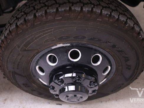 New 2025 RAM 3500 Laramie image 43