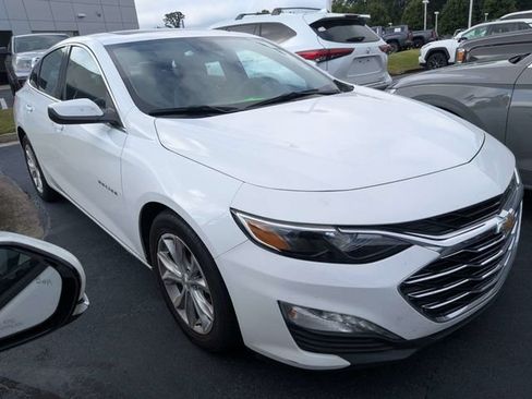 Used 2024 Chevrolet Malibu LT FWD image 2