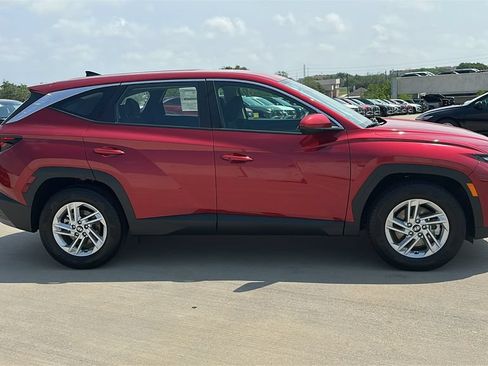 Used 2026 Hyundai Tucson SE FWD image 13