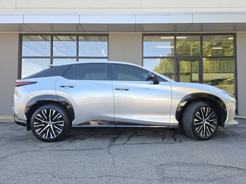 Certified 2023 Lexus RZ 450e Premium w/ Technology Package AWD/4WD image 11