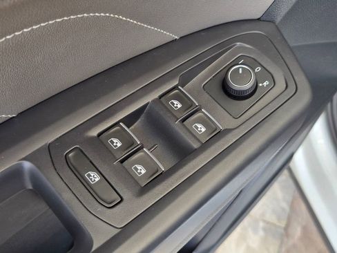 Used 2021 Volkswagen Atlas SE FWD image 12