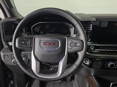 Used 2025 GMC Sierra 1500 Elevation w/ Elevation Premium Package AWD/4WD image 12