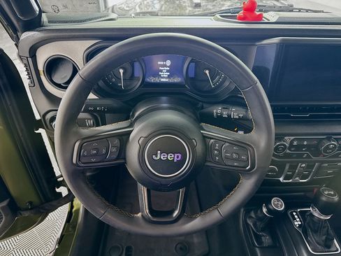 Used 2024 Jeep Wrangler Unlimited w/ Convenience Group AWD/4WD image 14