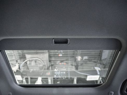 New 2025 Jeep Grand Cherokee Altitude image 31