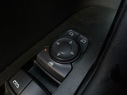 Used 2025 Chevrolet Blazer LT FWD image 22