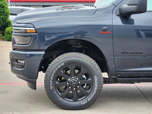 New 2026 RAM 2500 Laramie AWD/4WD image 9
