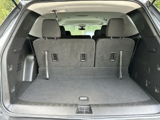 Used 2020 Chevrolet Traverse LS AWD/4WD image 24