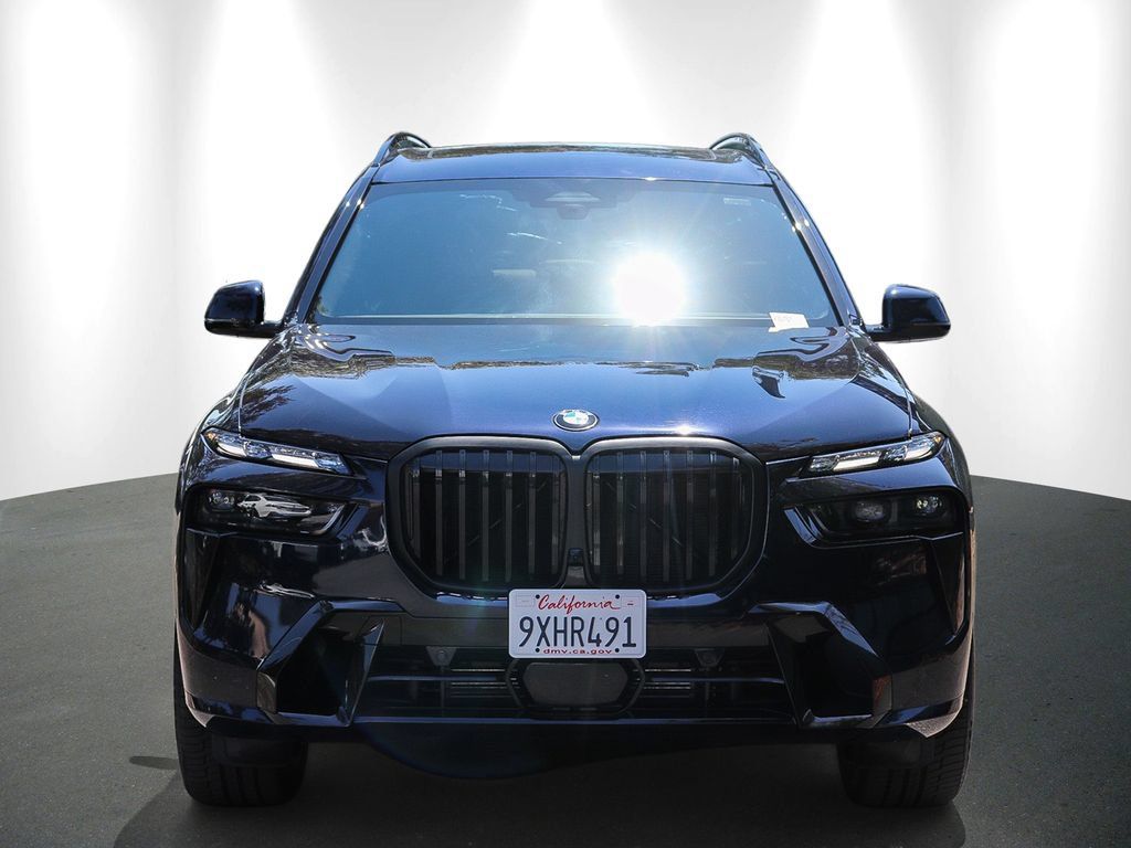 Used 2026 BMW X7 xDrive40i w/ M Sport Package AWD/4WD image 2
