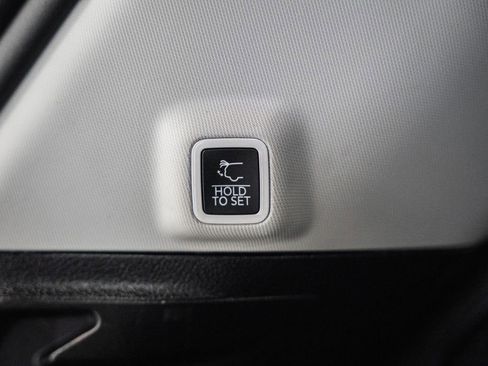 Certified 2023 Jeep Grand Cherokee Limited image 14