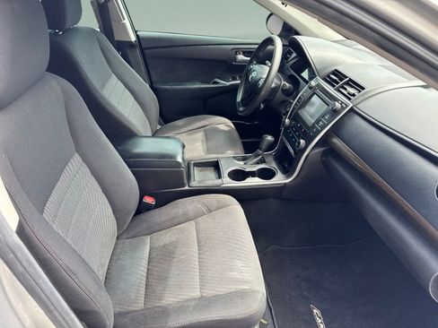 Used 2015 Toyota Camry LE FWD image 25