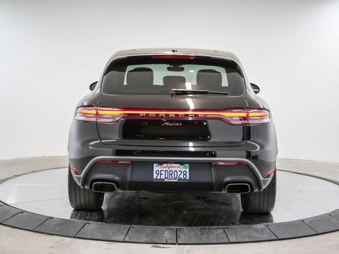 Certified 2023 Porsche Macan AWD/4WD image 10