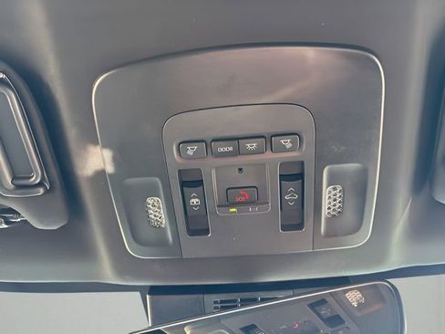 Used 2025 Toyota Camry XSE FWD image 27