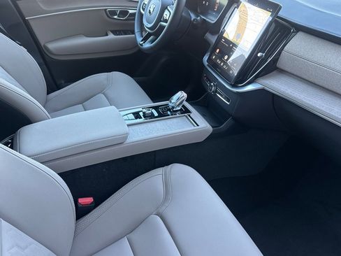 New 2026 Volvo XC90 B6 Core image 18