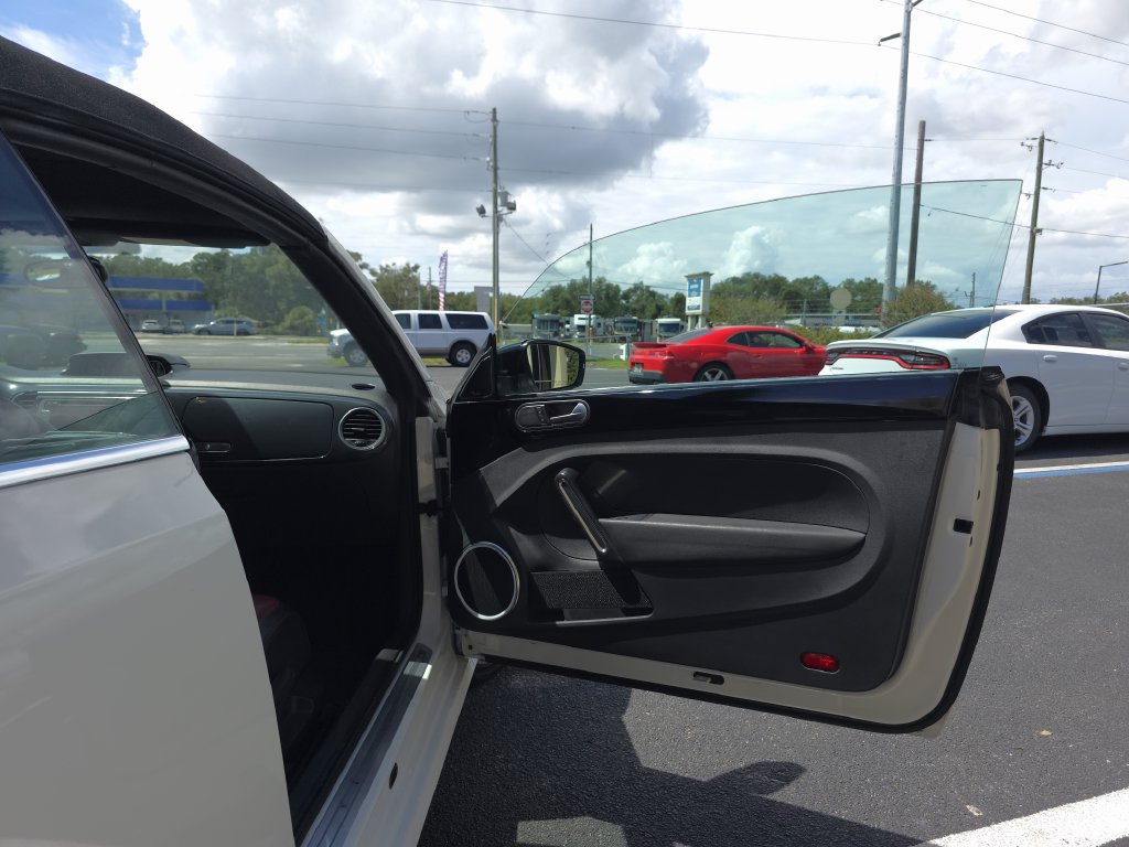 Used 2014 Volkswagen Beetle R-Line FWD image 14