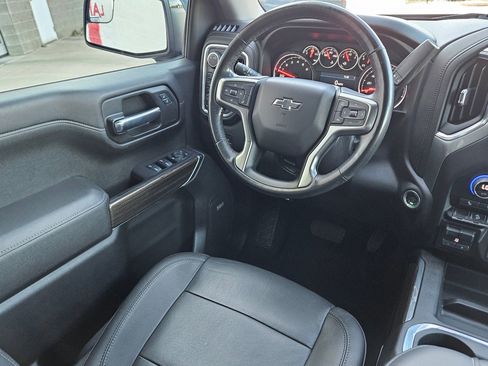 Used 2021 Chevrolet Silverado 1500 LT Trail Boss w/ Convenience Package II image 9