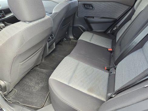 Used 2021 Nissan Rogue S image 29