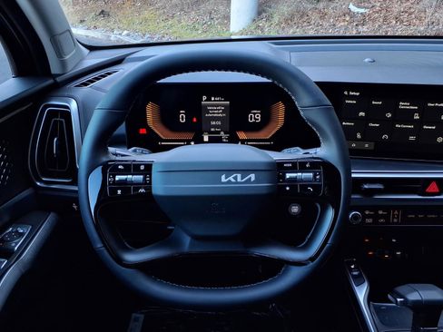 New 2026 Kia Sorento S AWD/4WD image 7