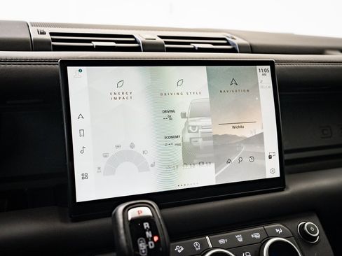 Used 2023 Land Rover Defender 110 X-Dynamic SE image 38