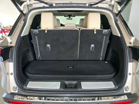 Used 2023 INFINITI QX60 Sensory w/ Vision Package AWD/4WD image 29