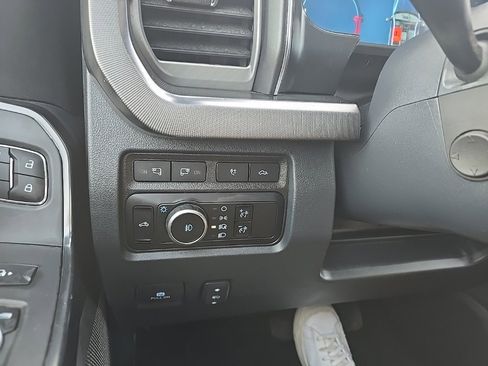 Used 2024 Ford F350 Platinum w/ FX4 Off-Road Package image 21