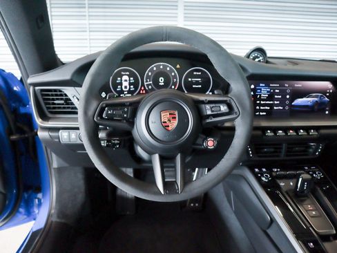 New 2026 Porsche 911 Carrera 4S image 13