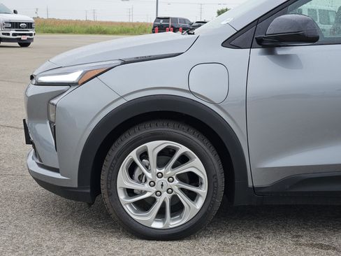 New 2027 Chevrolet Bolt LT w/ Comfort Package FWD image 6