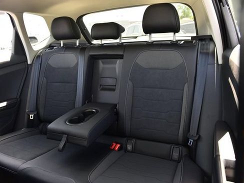 New 2026 Volkswagen Taos SE AWD/4WD image 23