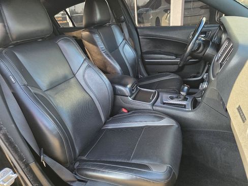 Used 2022 Dodge Charger SXT w/ Leather Interior Group RWD image 19