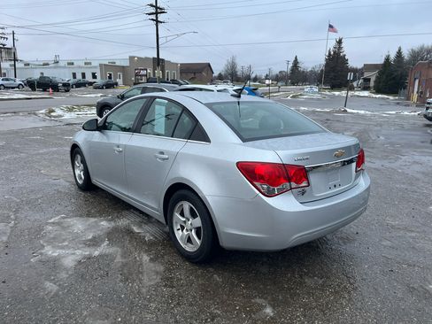Used 2014 Chevrolet Cruze LT image 3