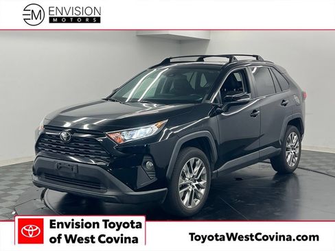 Used 2019 Toyota RAV4 XLE Premium w/ Cold Weather Package FWD image 1