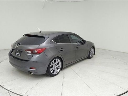 Used 2018 MAZDA MAZDA3 Touring image 5