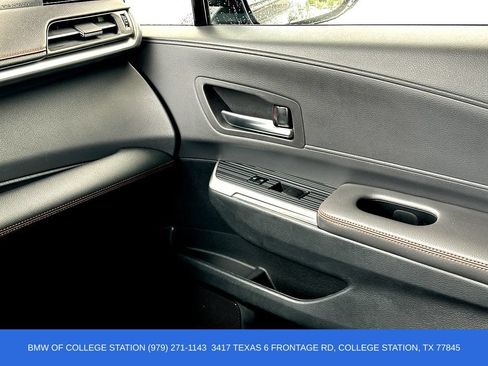 Used 2021 Toyota Sienna XSE FWD image 28