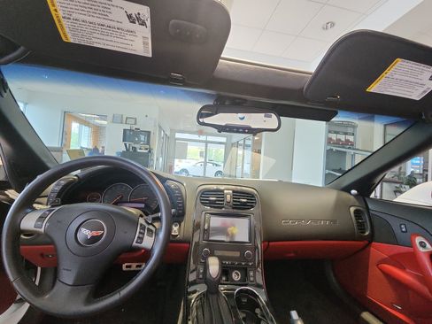Used 2009 Chevrolet Corvette Convertible w/ Preferred Equipment Group RWD image 17