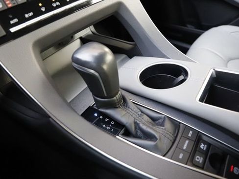 Used 2021 Toyota Avalon Limited w/ Advanced Safety Package image 28