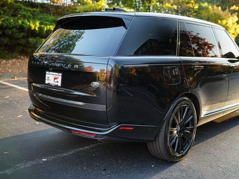 Used 2023 Land Rover Range Rover Long Wheelbase SE image 9