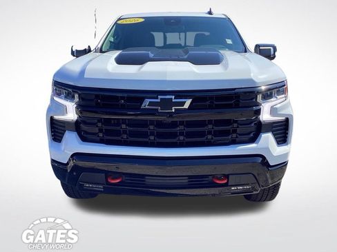Used 2026 Chevrolet Silverado 1500 LT Trail Boss w/ LT Trail Boss Premium Package AWD/4WD image 2