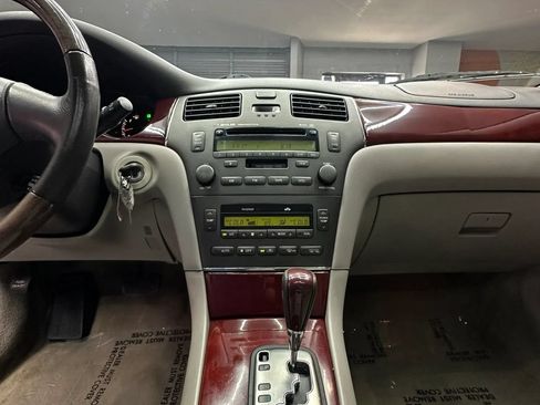 Used 2002 Lexus ES 330 FWD image 17