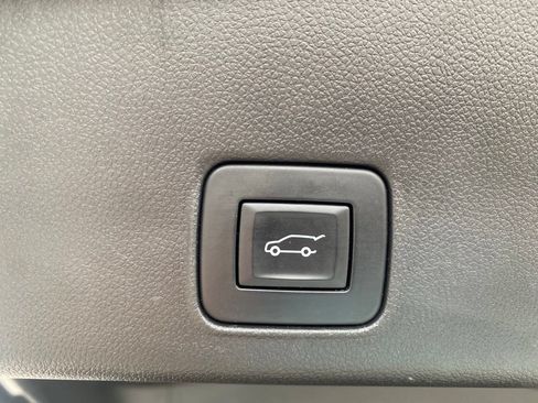 Used 2024 Chevrolet TrailBlazer RS w/ Convenience Package AWD/4WD image 30