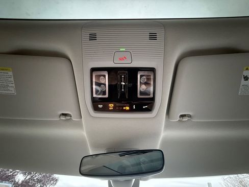 New 2025 Volkswagen ID. Buzz 1st Edition image 19