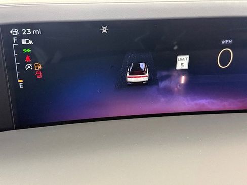 Used 2024 Lincoln Nautilus Premier image 18