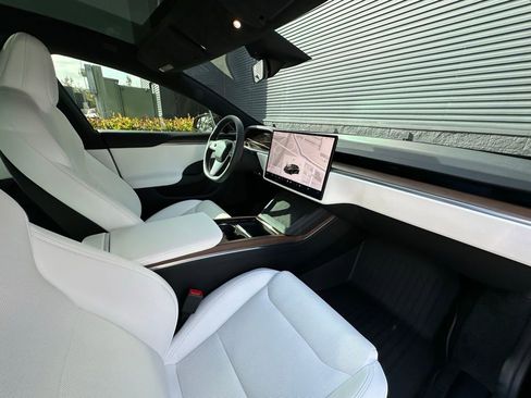 Used 2022 Tesla Model S image 31